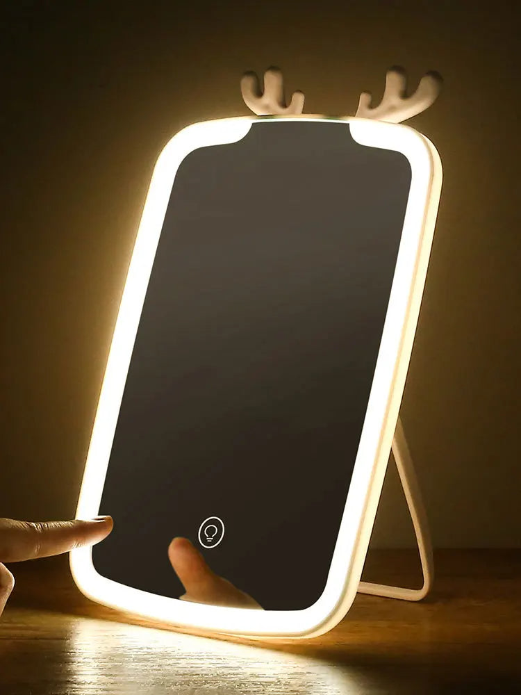 Rechargeable USB LED Makeup Mirror ā Handheld & Vanity-Style for Home Use