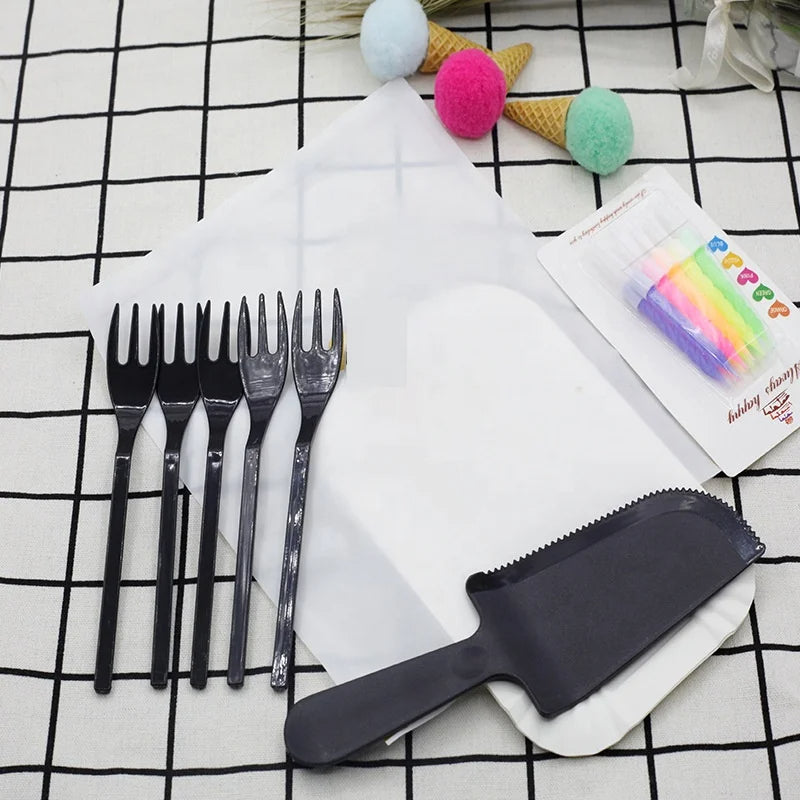 Disposable Colored Plastic Tableware – Party Spoon, Fork & Knife Set for Birthdays & Weddings